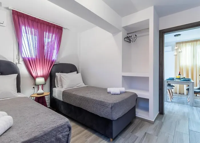 Folia * Σκόπελος